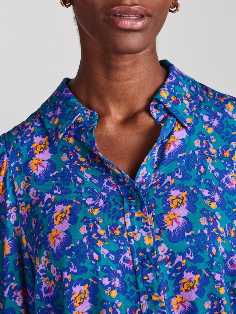 YAS Orchi blouse in deep lake orchi floral print @ modin