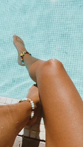 Amber flower bracelet/anklet in light bleu gold  @ modin