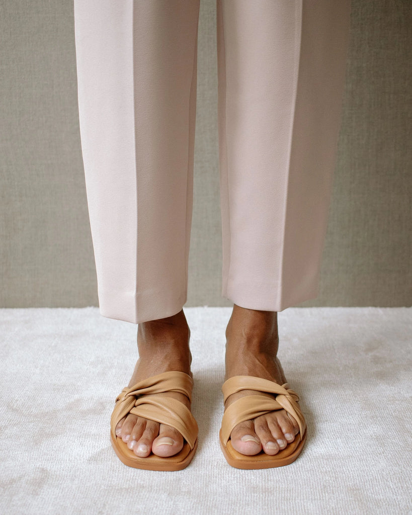 Alohas Nomad knotted sandals in camel @ modin - sustainable leather