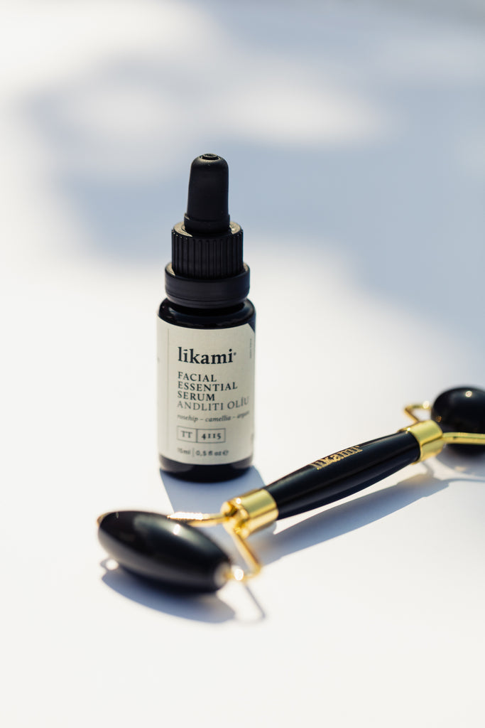 Likami Facial essential Serum + Stone roller @ modin