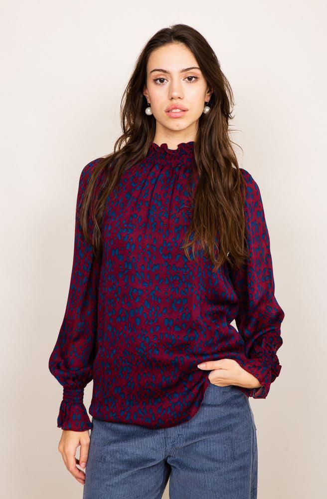 Poppy Field the Label Nadine top in stain maroon red - sustainable fashion @ modin