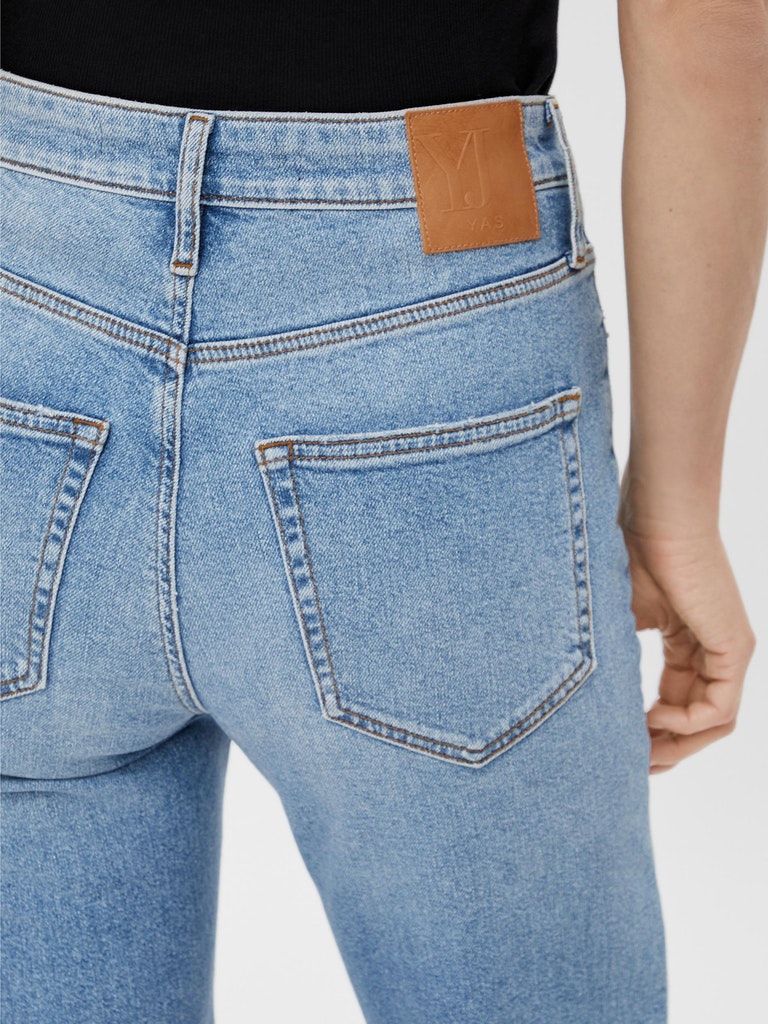 Y.A.S. Zeo mid-waist jeans in light blue denim @ modin