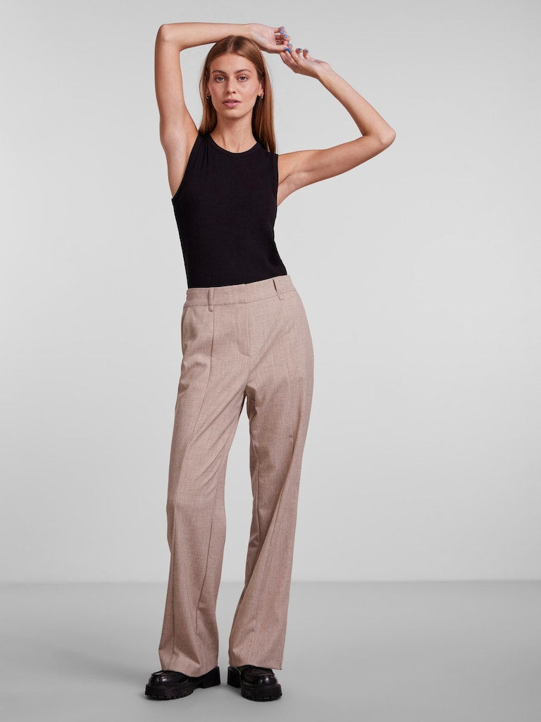 YAS Komio HW pants in bark grey @ modin