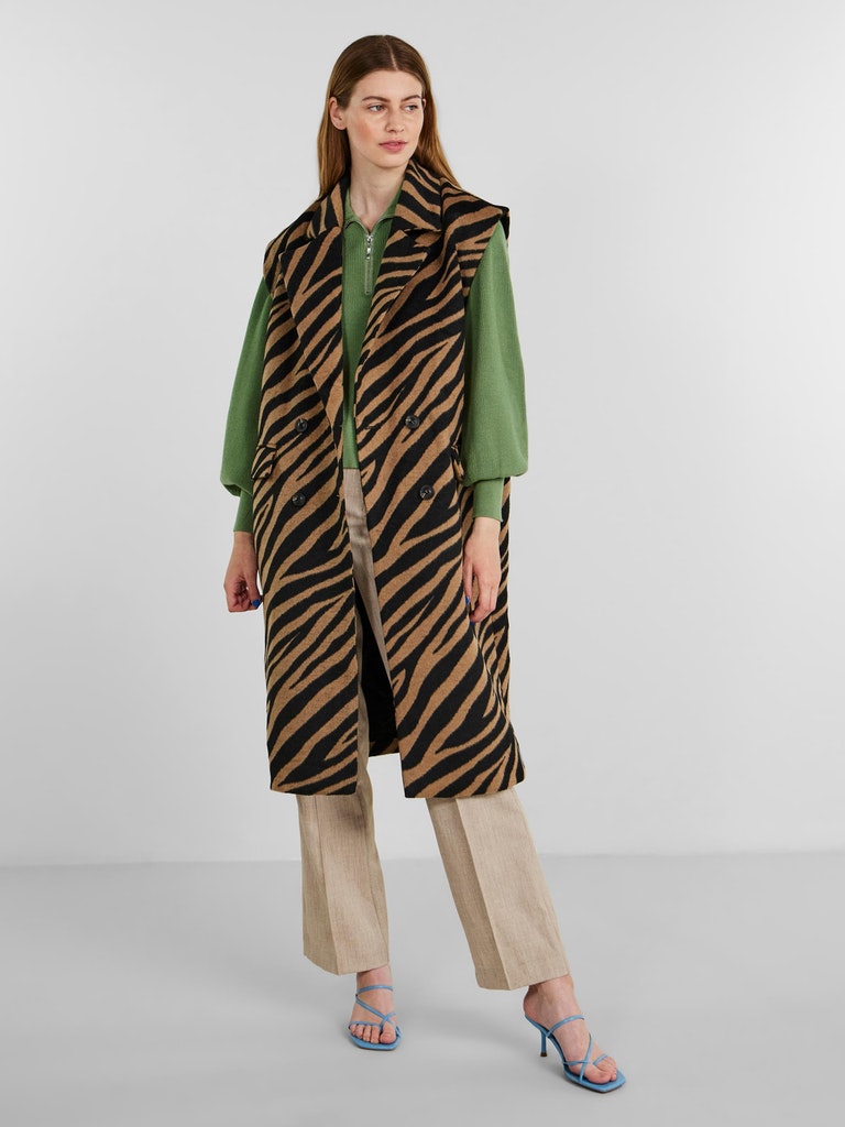 YAS Zella sleeveless coat in zebraprint otter @ modin