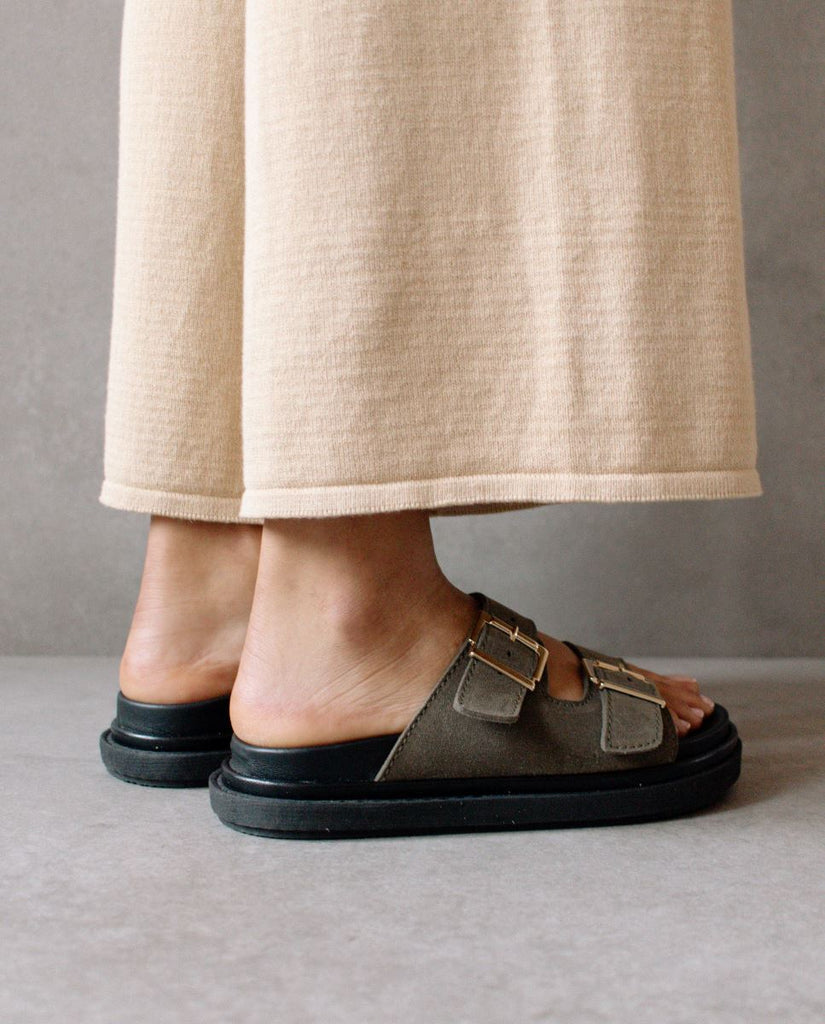 Alohas buckle strap suede chunky sandals in suede khaki @ modin - sustainable leather