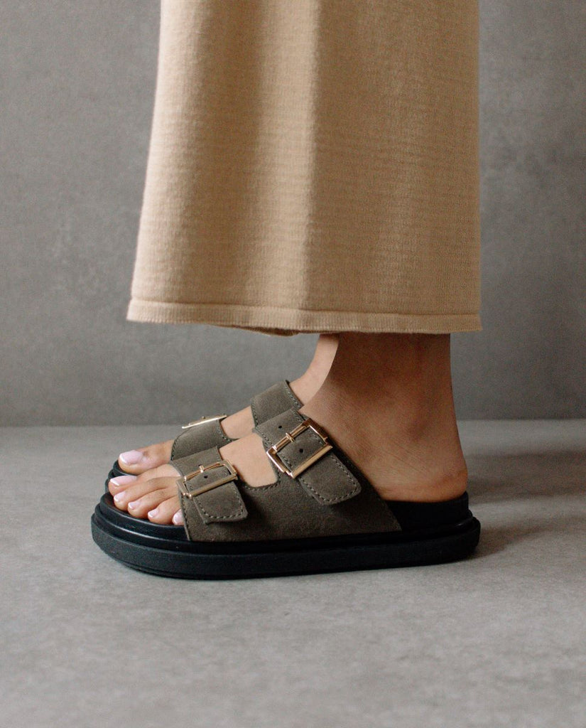 Alohas buckle strap suede chunky sandals in suede khaki @ modin - sustainable leather