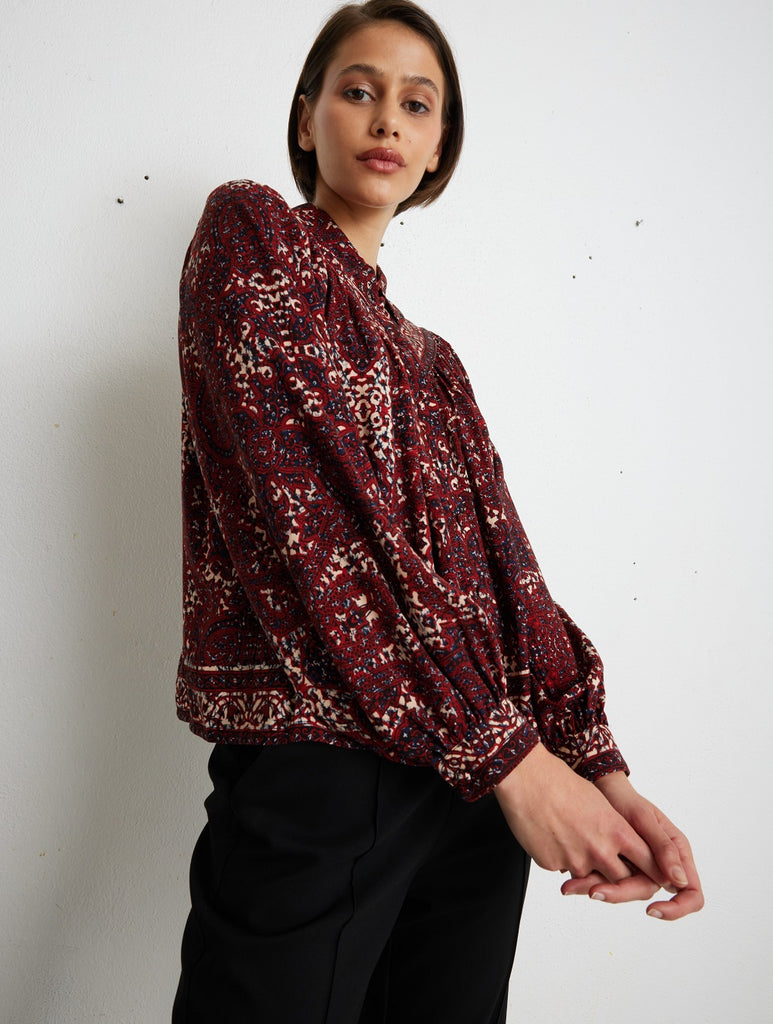 Idano Tamila blouse in pivoine bordeaux @ modin