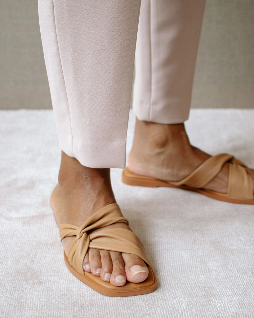 Alohas Nomad knotted sandals in camel @ modin - sustainable leather