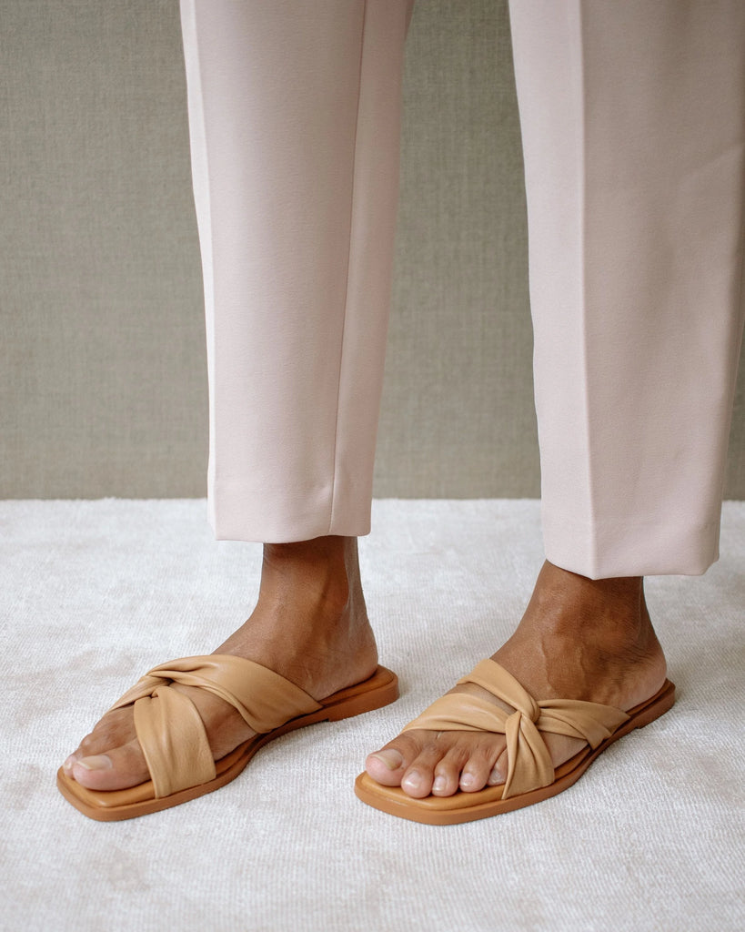 Alohas Nomad knotted sandals in camel @ modin - sustainable leather